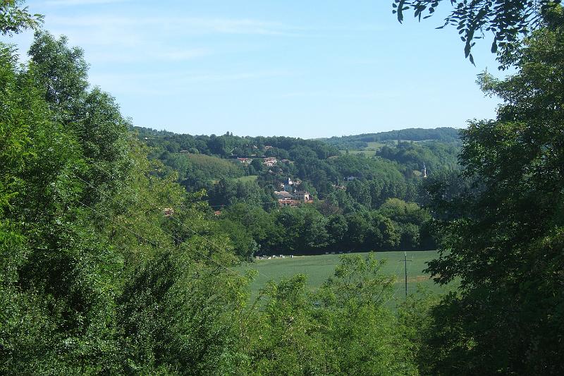 2011-05- (920).JPG - ... und dürfen oben angekommen als Belohnung einen Blick zurück ins Tal werfen